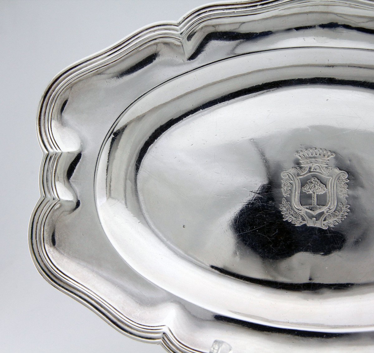 Small Oval Dish In Solid Silver With Coat Of Arms, By Claude Laurent, Paris 1743-1744-photo-3