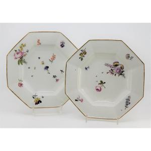 Paire d'assiettes octogonales en porcelaine de Meissen, vers 1750