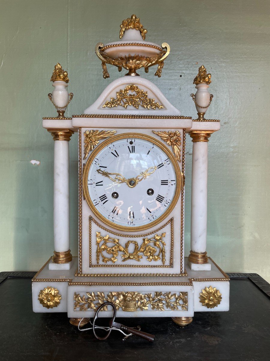 Pendule Louis XVI