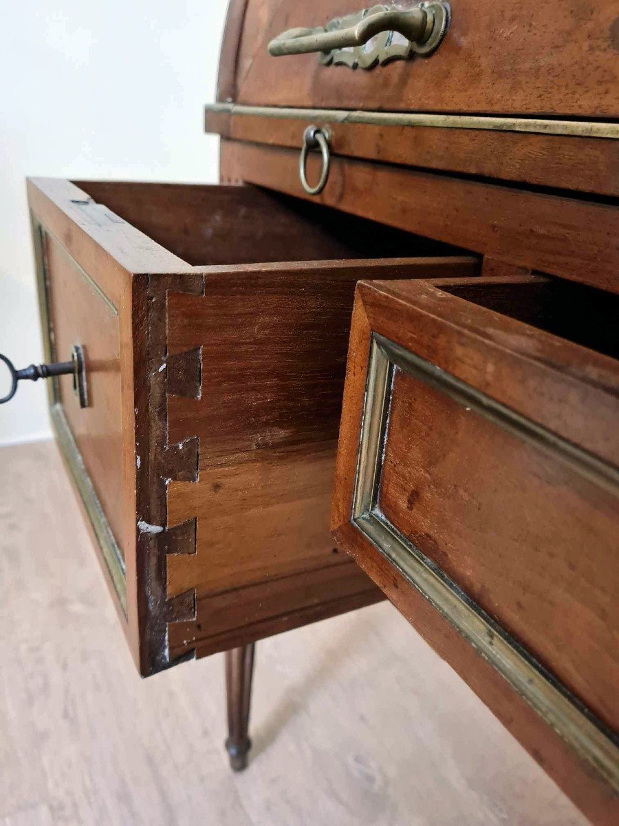 Magnificent Louis XVI Period Cylinder Desk In Solid Cuban Mahogany Circa 1760-photo-6