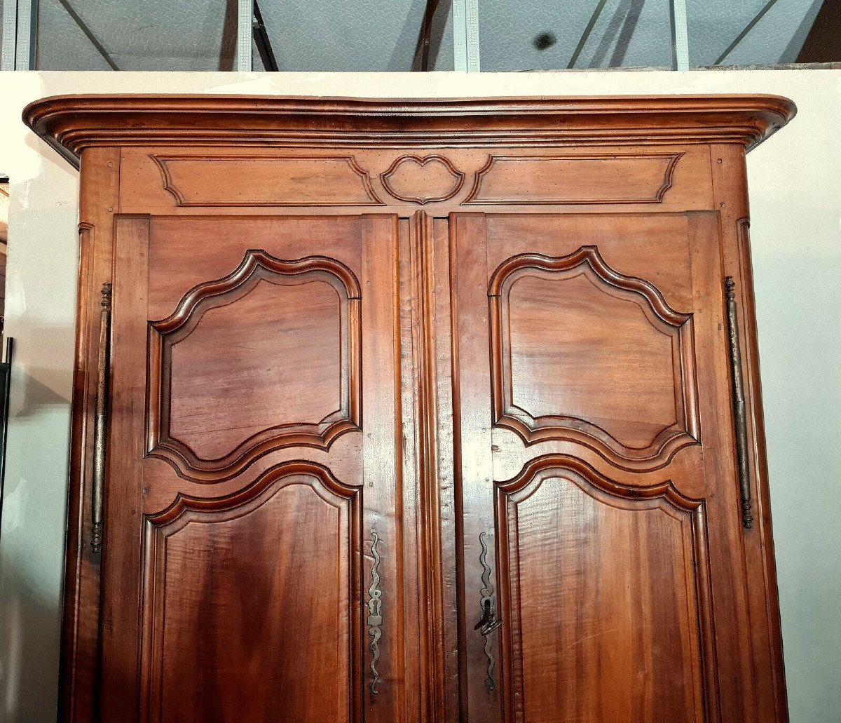 Burgundy Louis XIII Period Wardrobe In Solid Walnut -photo-2