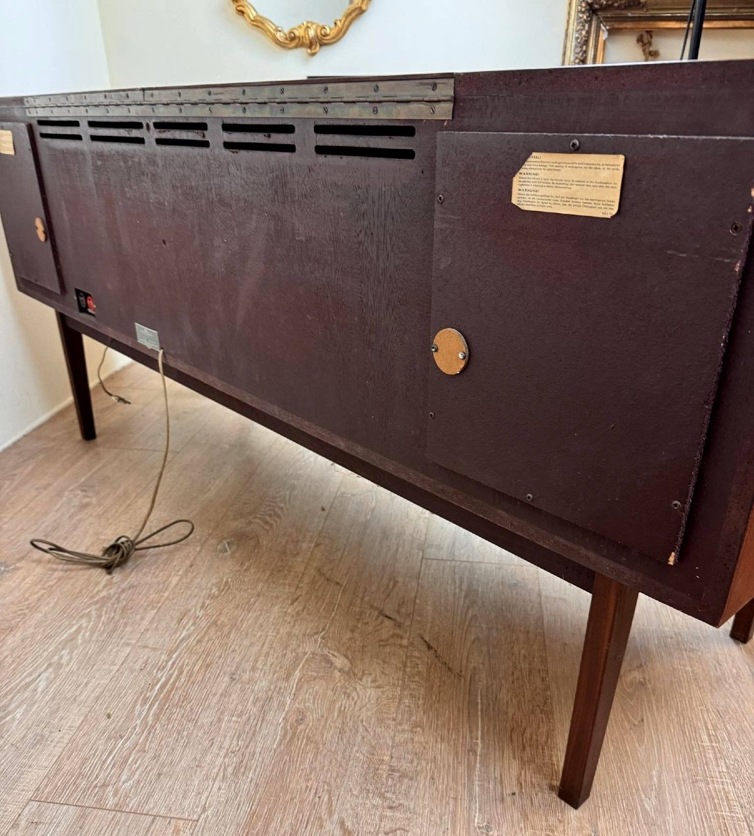 Scandinavian Sideboard With Record Player And Bang And Olufsen Radio Circa 1970-photo-2