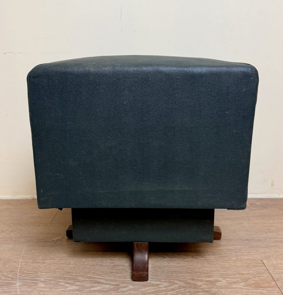 Designer Swivel Leather Stool