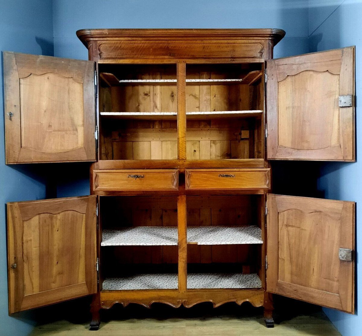 Louis XV Period Four-leaf Wardrobe In Walnut-photo-1