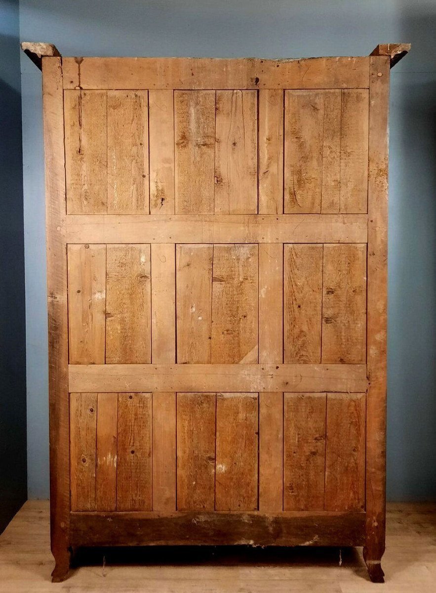 Louis XV Period Four-leaf Wardrobe In Walnut-photo-2