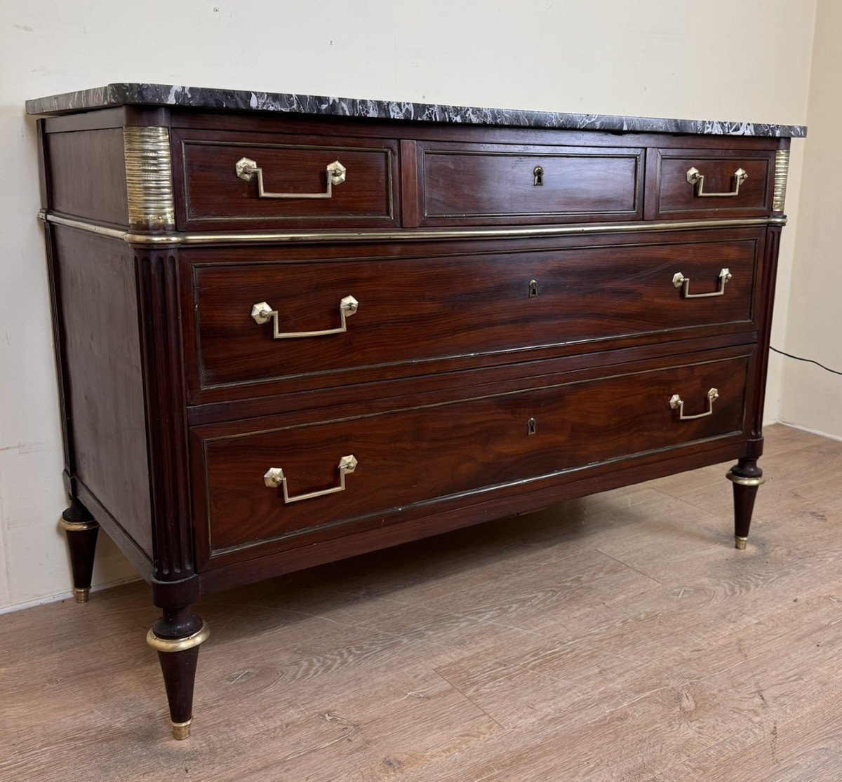 Parisian Louis XVI Period Commode With Match Scraper In Mahogany And Gilt Bronze-photo-2