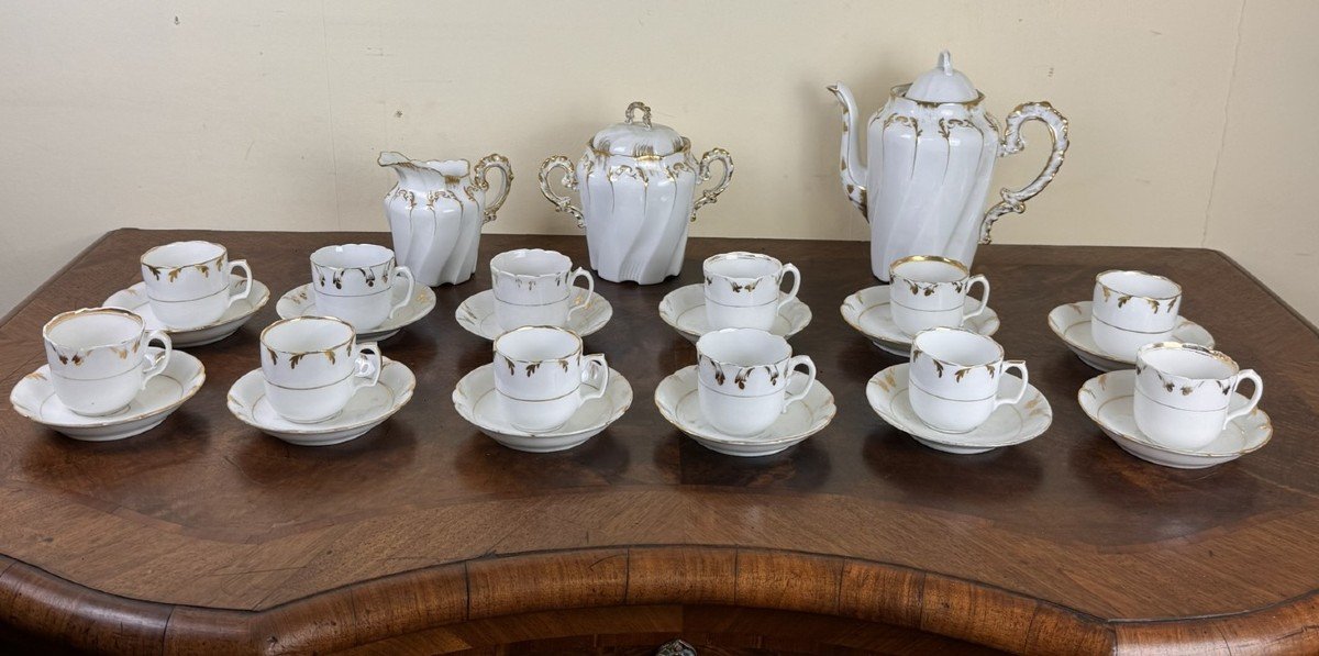 Lyonnaise Porcelain 19th Century: Coffee Service With Gold Decorations On A White Background 27 Pieces-photo-1