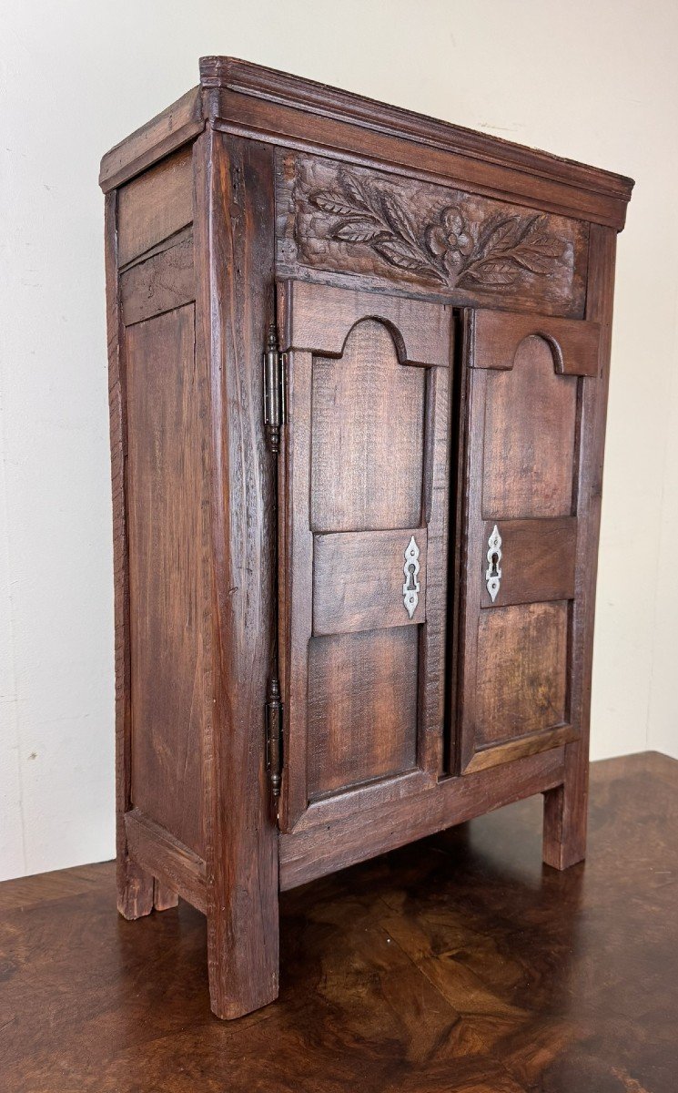 Travail De Maitrise époque XIXeme Pour Cette Armoire-photo-1