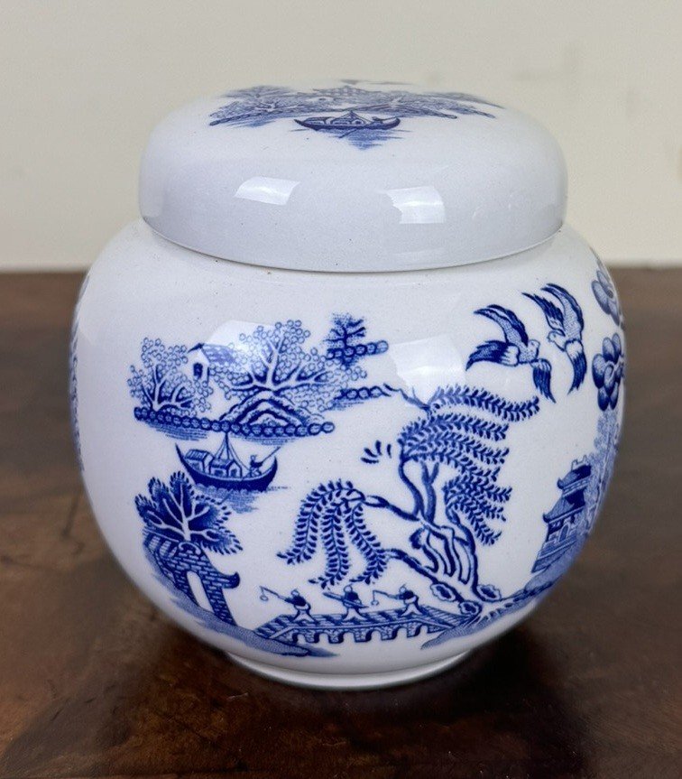 3 Porcelain Ginger Jars With Japanese Decor -photo-7