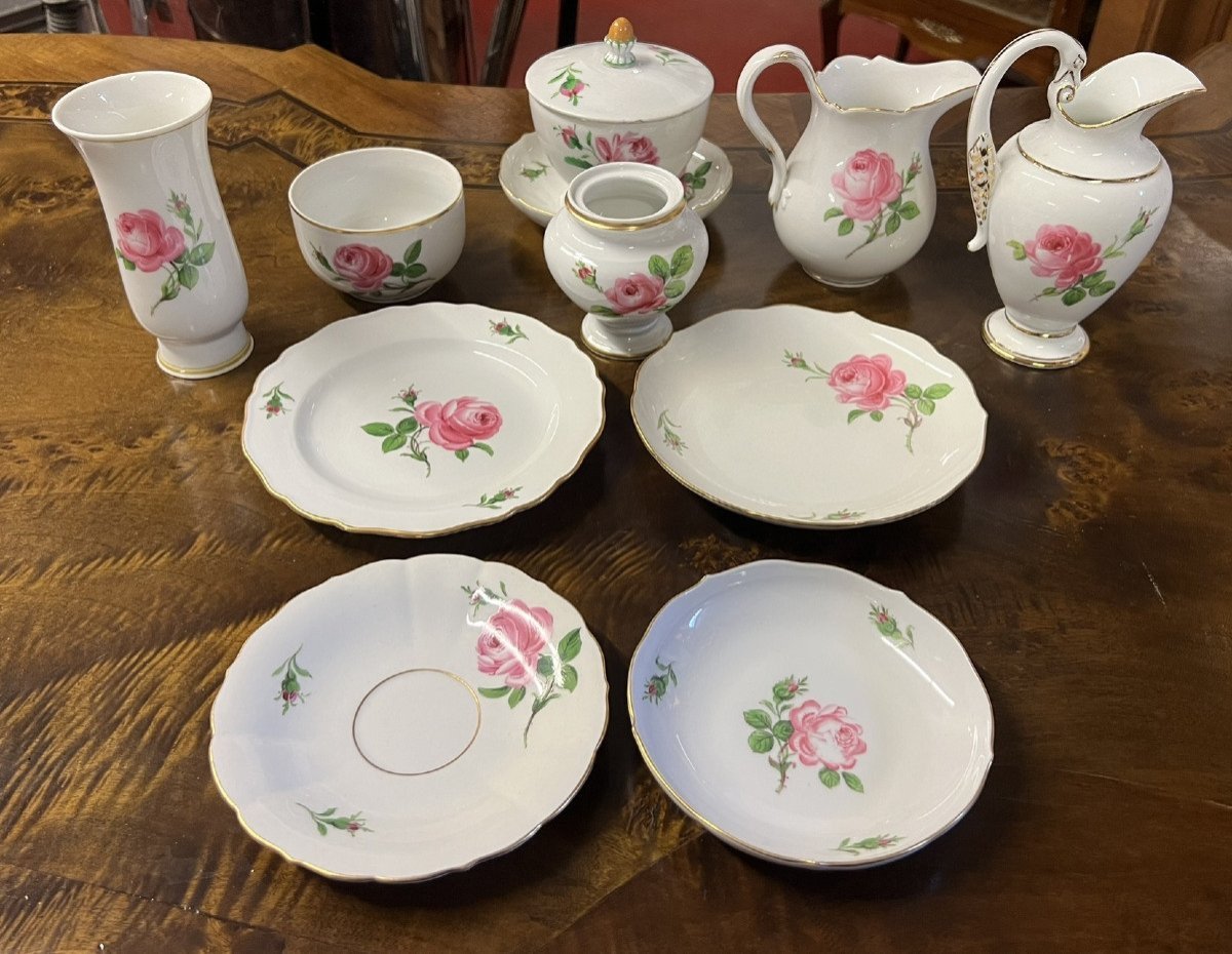 Meissen : Série De 11 Pièces En Porcelaine Modèle Aux Roses -photo-2