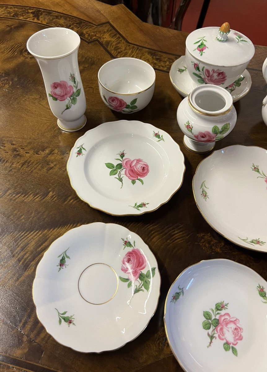 Meissen : Série De 11 Pièces En Porcelaine Modèle Aux Roses -photo-4