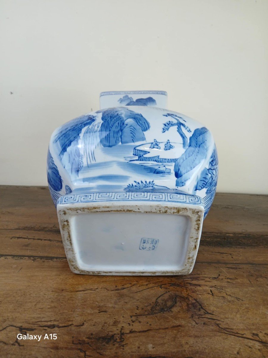 China 20th Century: Porcelain Vase With Blue And White Decoration-photo-4