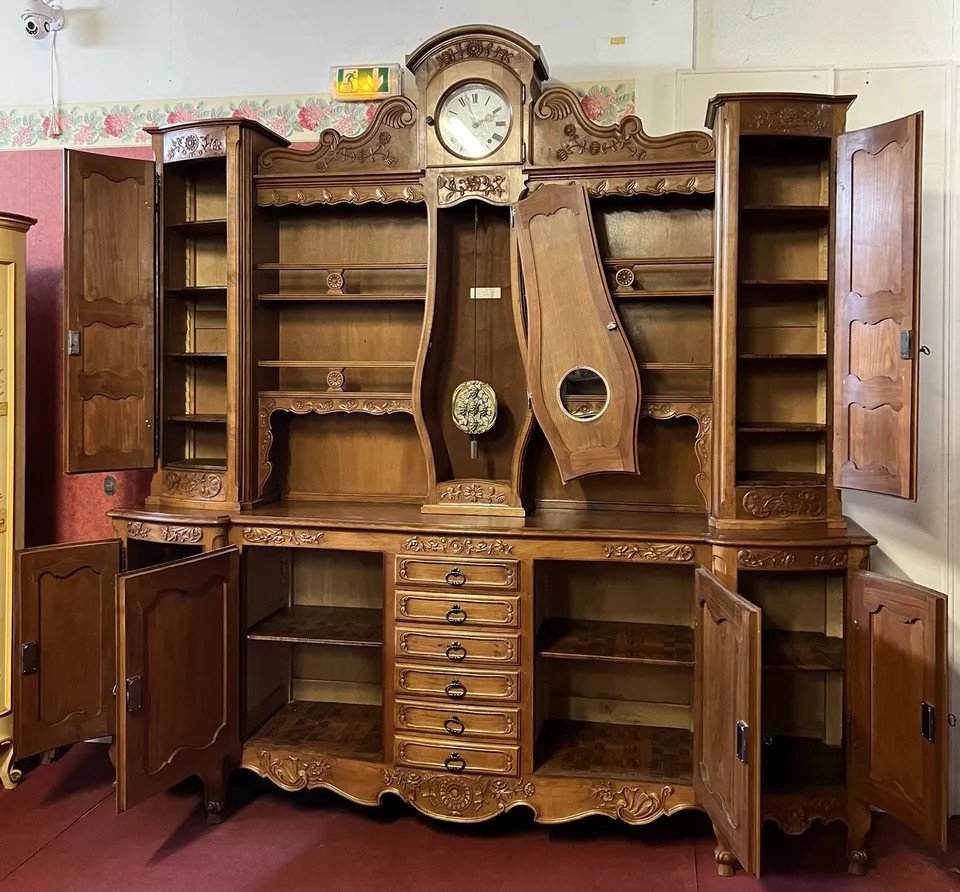 Important Louis XV Style Curved And Stamped Dresser Clock -photo-3