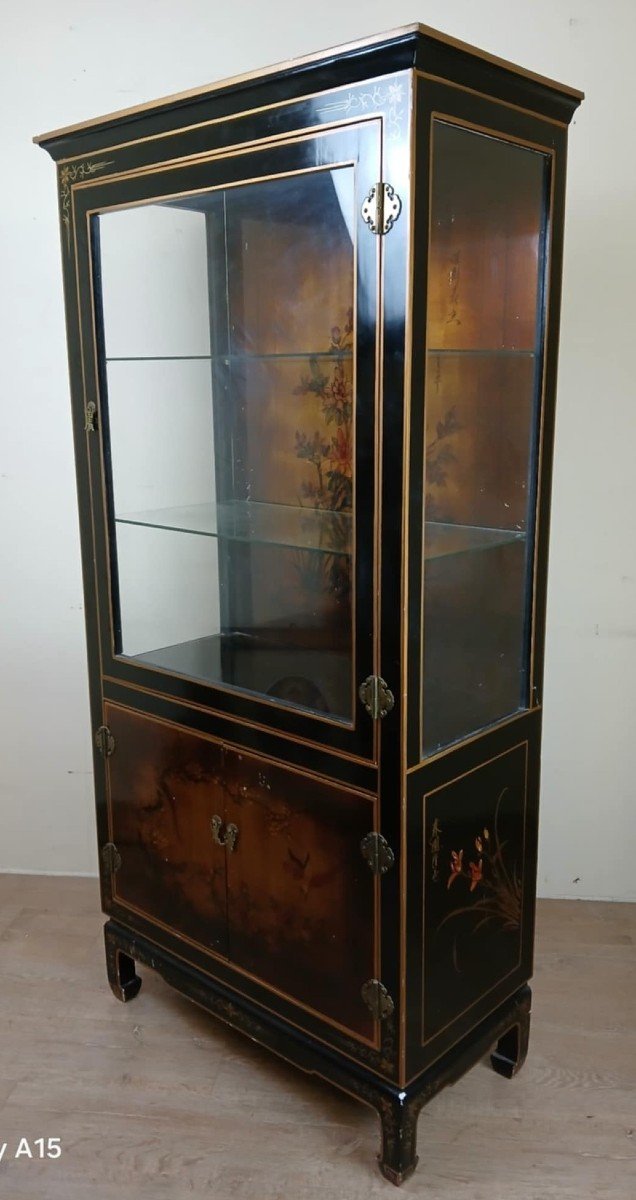 Pretty Chinese Display Case In Lacquer And Painted Motifs, 20th Century-photo-2