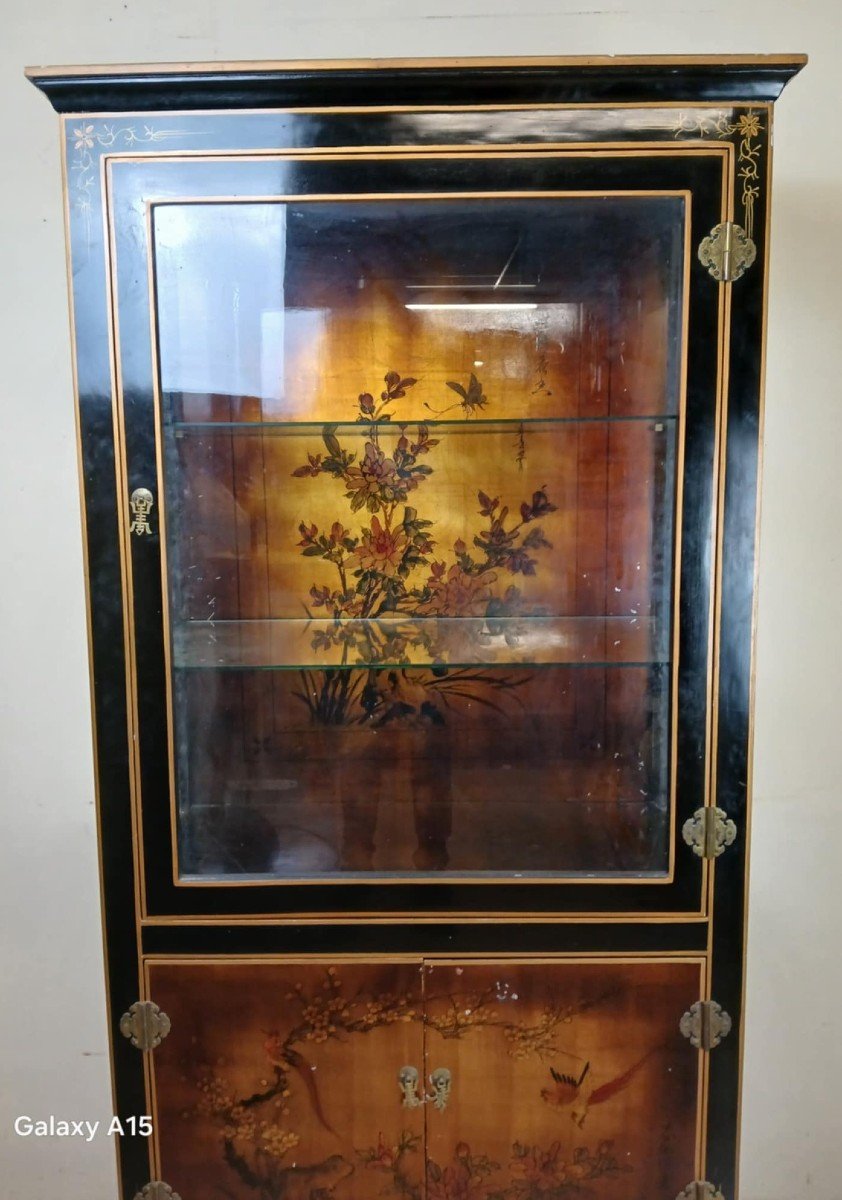 Pretty Chinese Display Case In Lacquer And Painted Motifs, 20th Century-photo-3