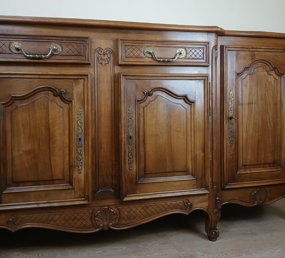 Large Louis XV Style Provencal Sideboard In Solid Walnut, 20th Century -photo-3