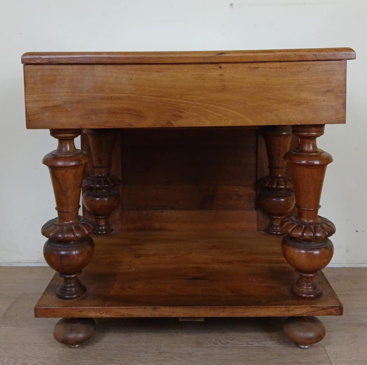  Renaissance Style Display Case In Solid Walnut Circa 1850-photo-4