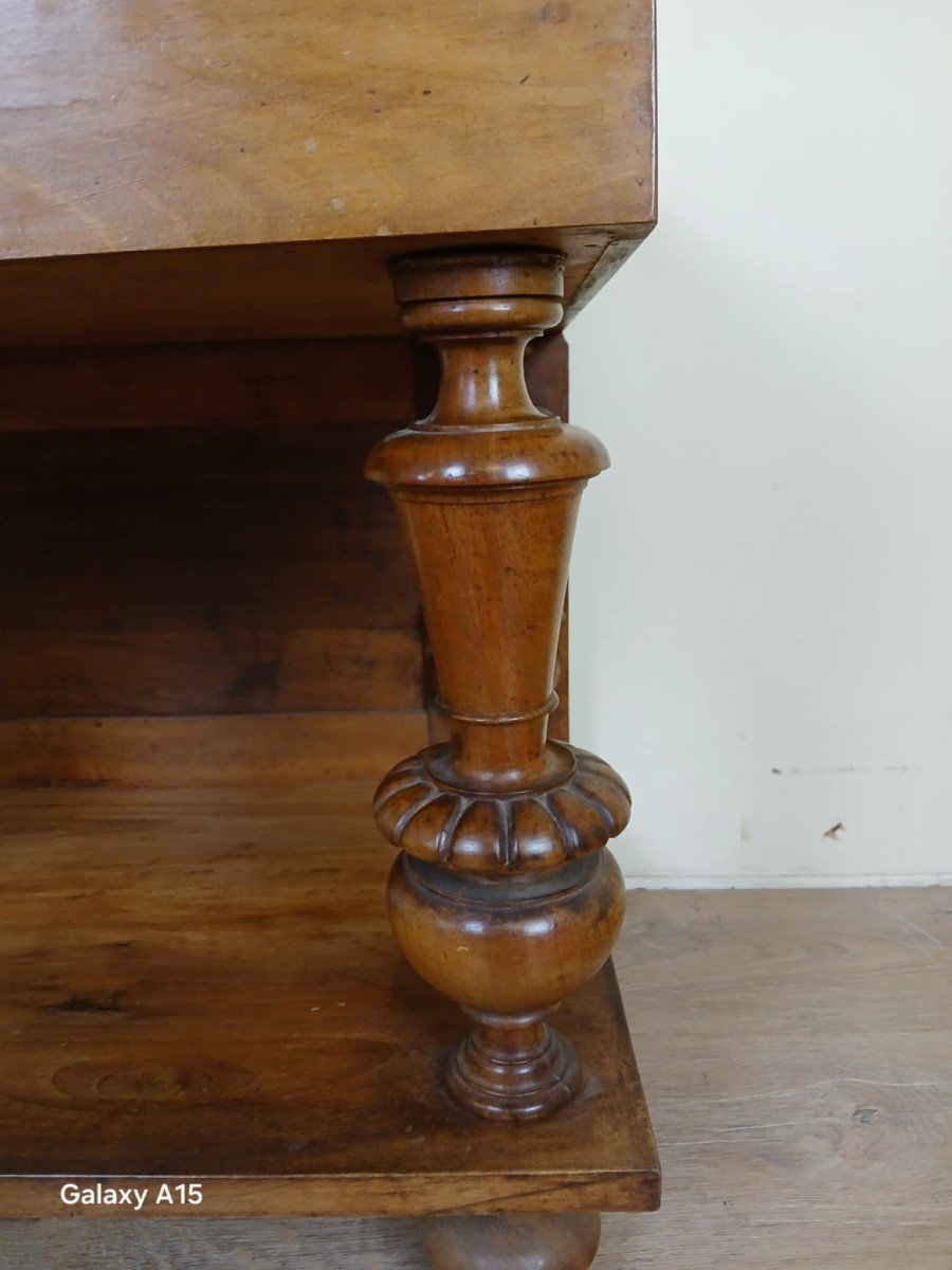  Renaissance Style Display Case In Solid Walnut Circa 1850-photo-1