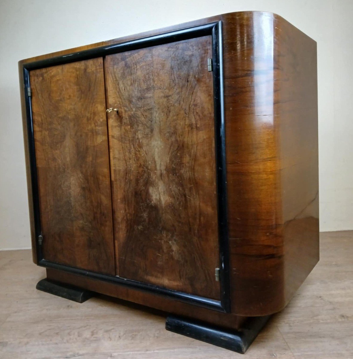 Art Deco Period Burr Walnut Cabinet Buffet Circa 1925-photo-2