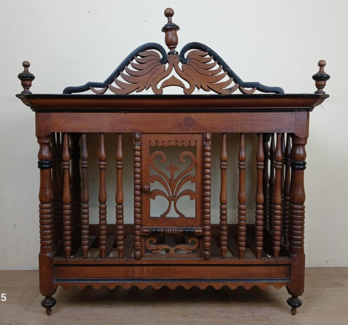 Provencal Panetière In Carved Openwork Walnut Circa 1800 -photo-3