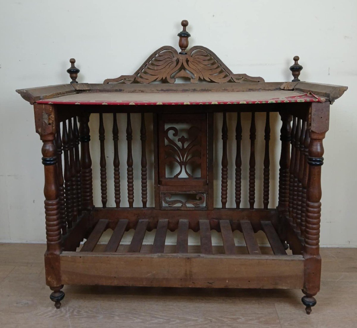 Provencal Panetière In Carved Openwork Walnut Circa 1800 -photo-3