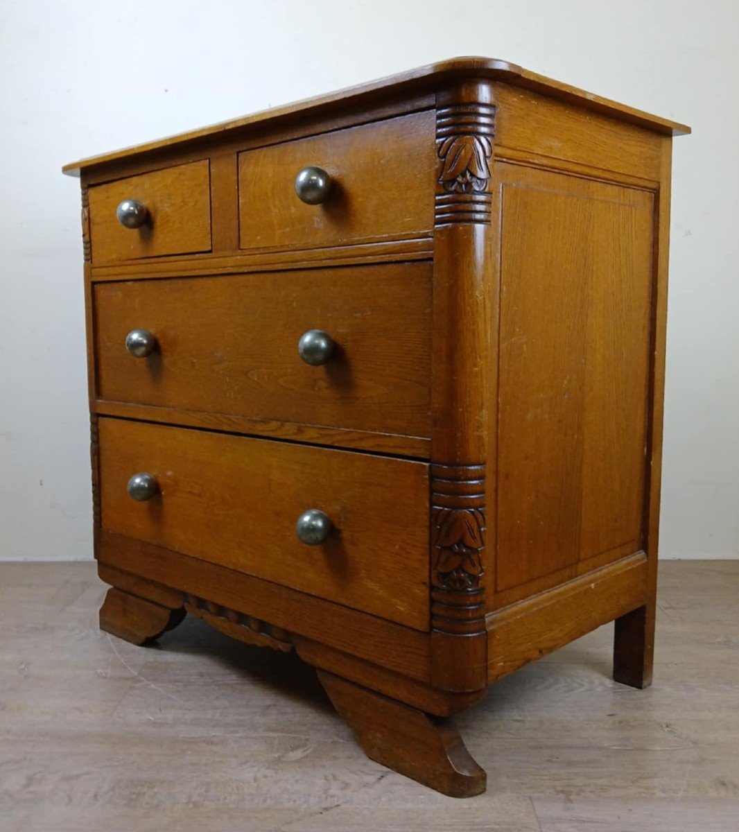 Art Deco Period Lady's Chest Of Drawers In Blond Oak