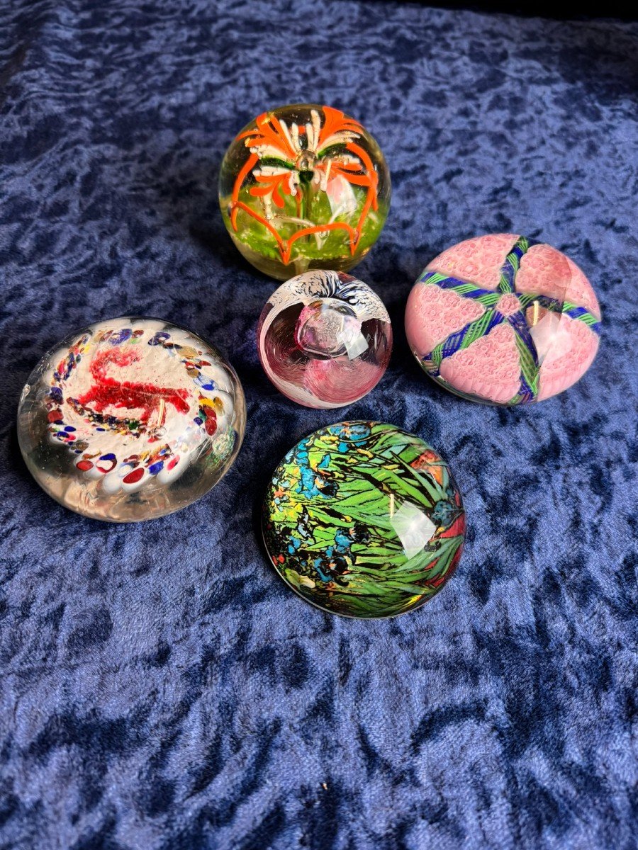 Lot Of Sulphur Balls Or Paperweights From The 19th And 20th Centuries