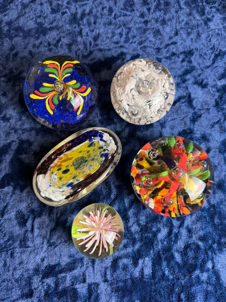 Lot Of Sulphur Balls Or Paperweights From The 19th And 20th Centuries