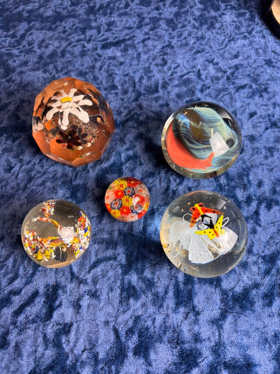 Lot Of Sulphur Balls Or Paperweights From The 19th And 20th Centuries