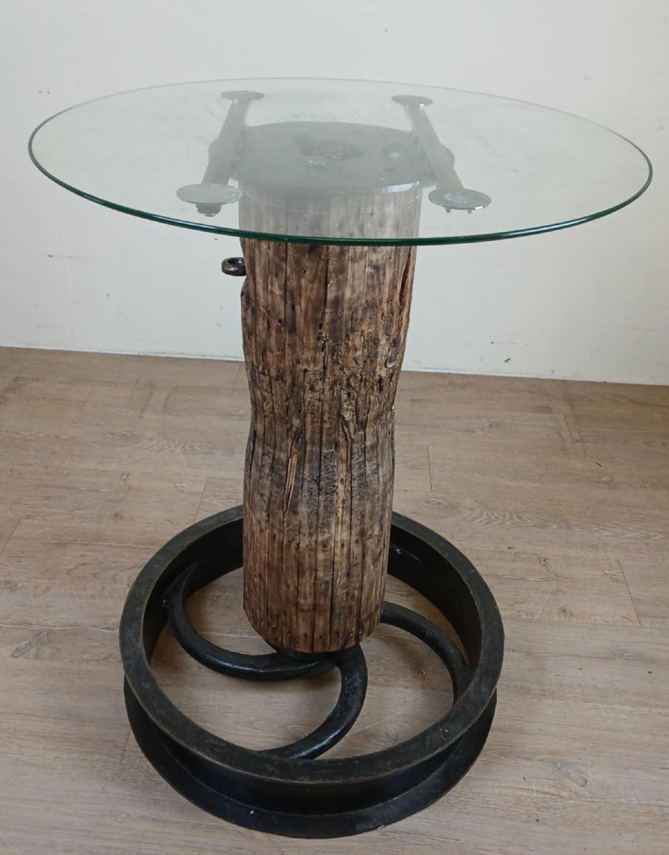 Industrial Design For This High Table Made With An Old Pulley And A Wooden Axle -photo-3