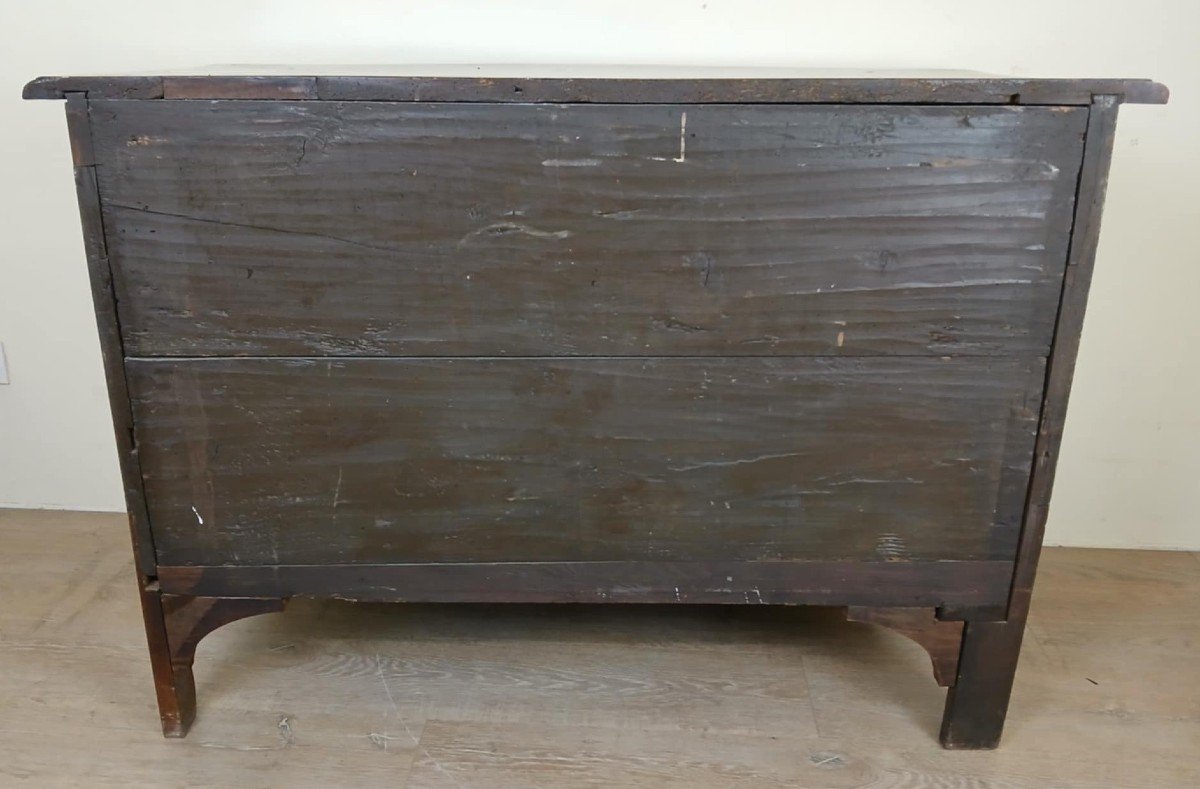 Louis XV Period Curved Chest Of Drawers In Elm And Marquetry Fillets Circa 1750 -photo-1