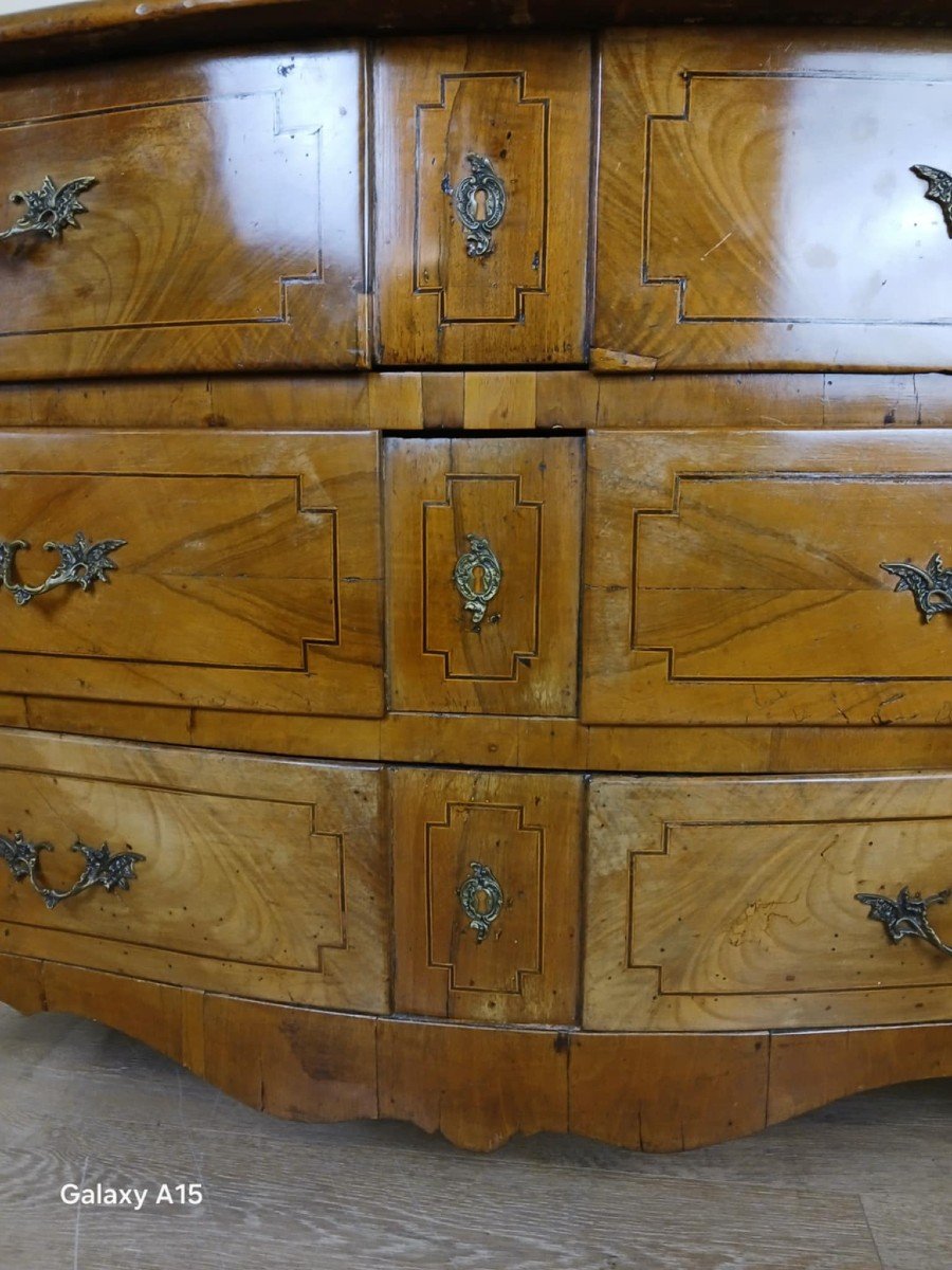 Louis XV Period Curved Chest Of Drawers In Elm And Marquetry Fillets Circa 1750 -photo-4