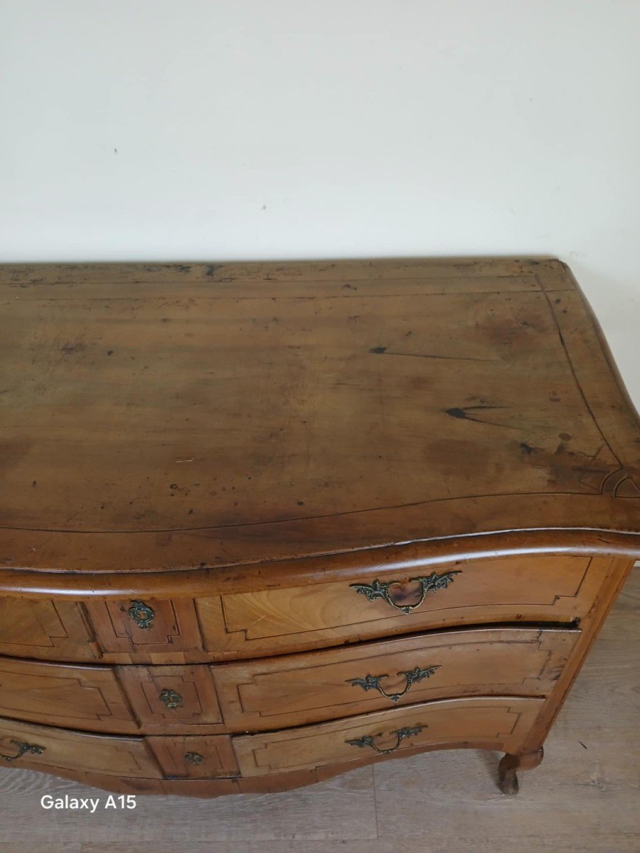 Louis XV Period Curved Chest Of Drawers In Elm And Marquetry Fillets Circa 1750 -photo-7