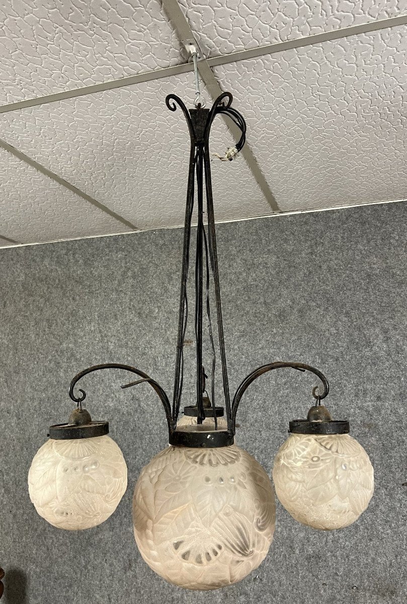 After Muller Frères: Large 4-light Hammered Iron Chandelier, Art Deco Period / H90 Cm  -photo-1