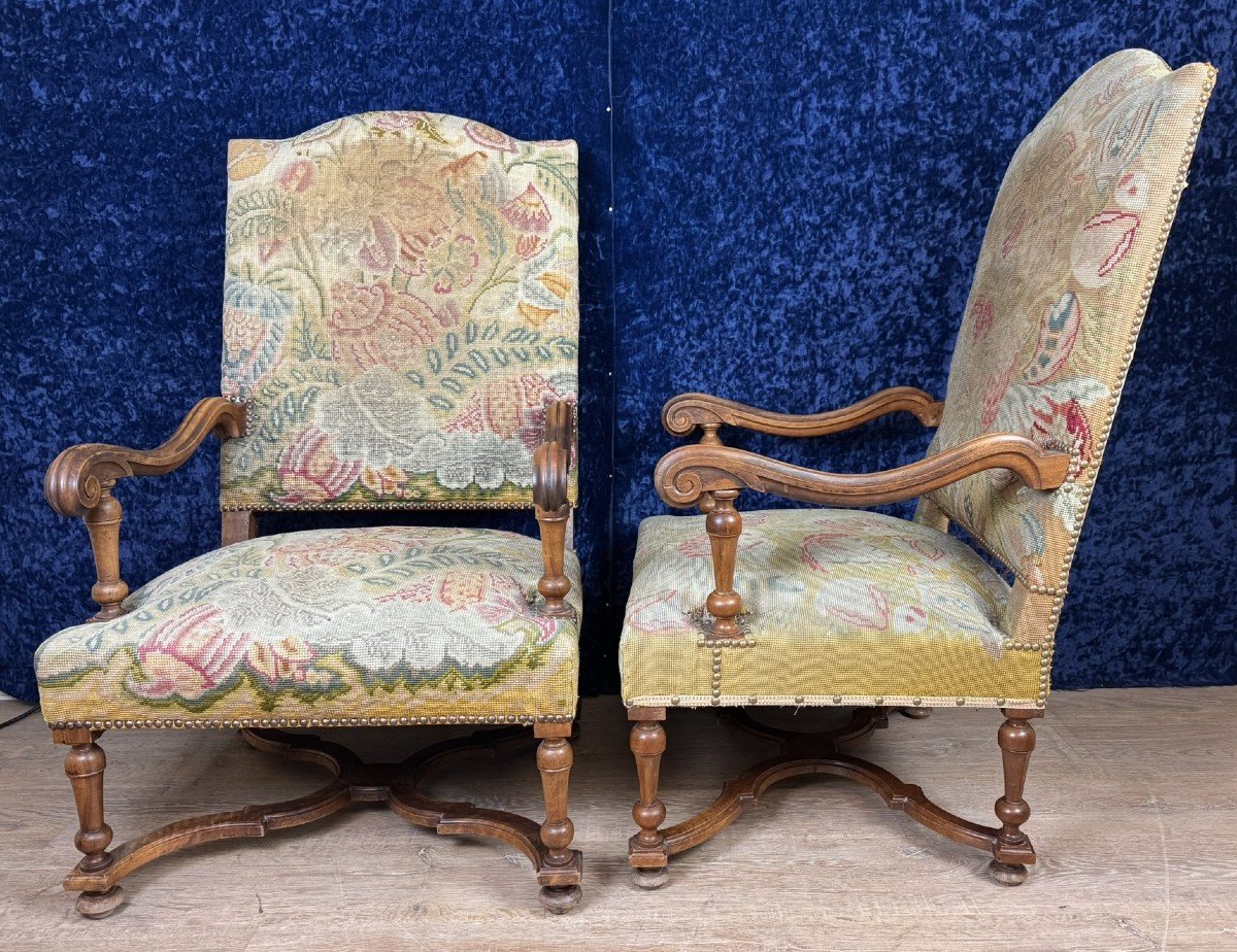 Paire De Fauteuils Louis XIII En Noyer Vers 1850-photo-5