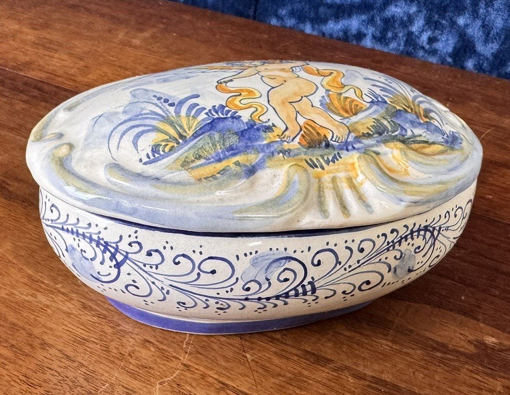 Deruta Ceramics Italy: Oval Box With Antique Cherub Decor-photo-2