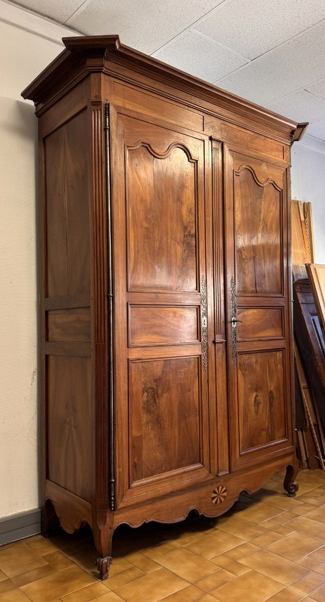 Transition Period Cabinet Lxv Lxvi In Solid Walnut Circa 1750-photo-2