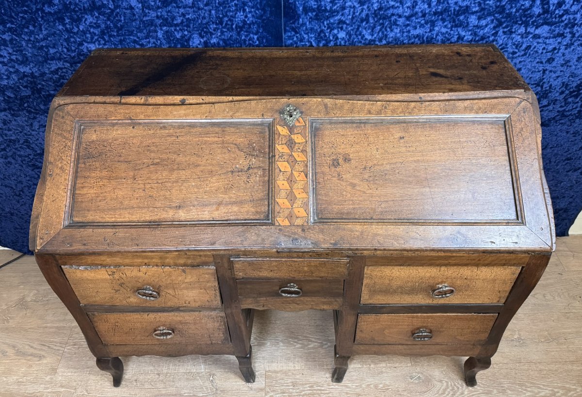 Louis XV Period Curved Bordeaux Sloping Desk In Solid Walnut Circa 1750 -photo-3