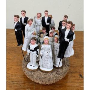 Collection Of 18 Figurines For Weddings (bridal Couple And Communicants) 