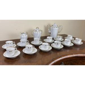 Lyonnaise Porcelain 19th Century: Coffee Service With Gold Decorations On A White Background 27 Pieces