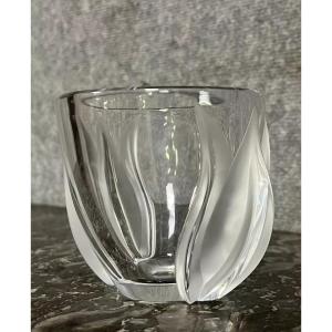 Lalique France: Magnificent Crystal Tulip Vase 