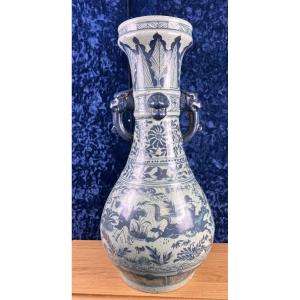 Asie XIX : Très Grand Vase En Porcelaine A Décors De Scénes Animées / H 62cm  