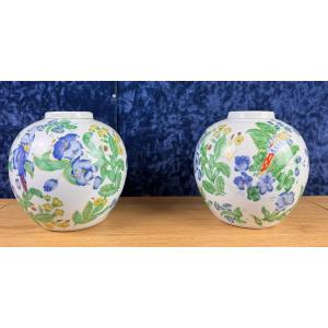 Chine Vers 1900 : Paire De Vases Boules En Porcelaine Aux Oiseaux Et Fleurs