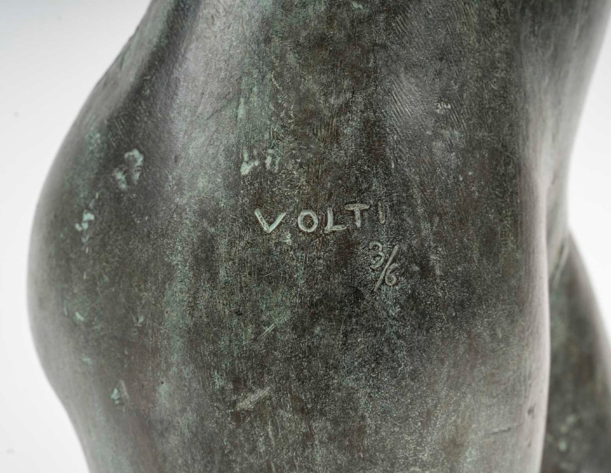 Sculpture Signed Volti Representing A Woman In Bust Named Leitchie-photo-3