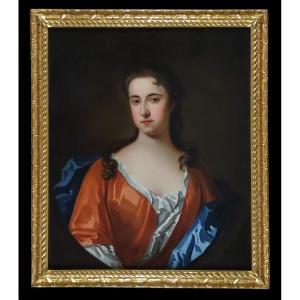 Portrait De Dame De Qualité En Robe Rouge Et Blanche Vers 1710, Huile Sur Toile Beau Cadre Doré