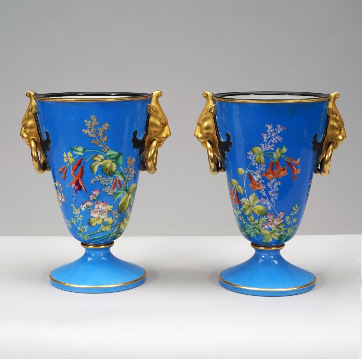 Paris Porcelain Pair Of Vases With Bouquets Of Flowers, France, Circa 1880-photo-4