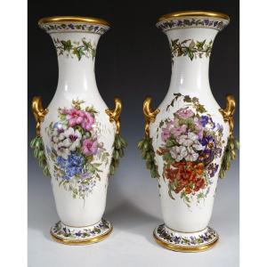 Pair Of Florals Vases Porcelaine De Paris, France, Circa 1880