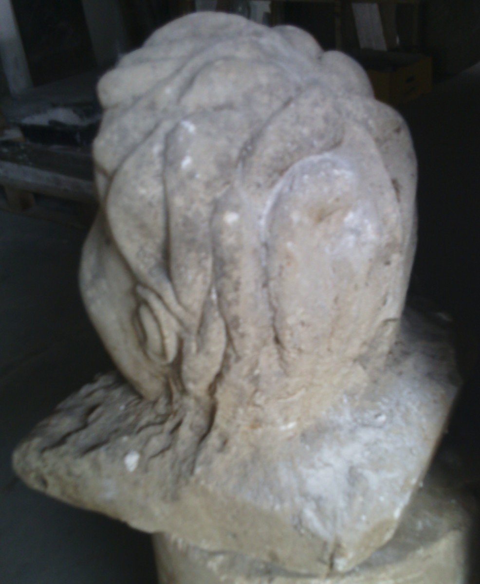 Stone Cherub Fountain Head -photo-1