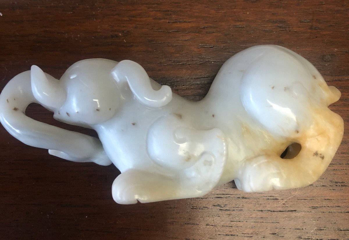 Deux Jade Jadeite Chinois d'Un Elephanteau Et d'Un Pendentif-photo-2