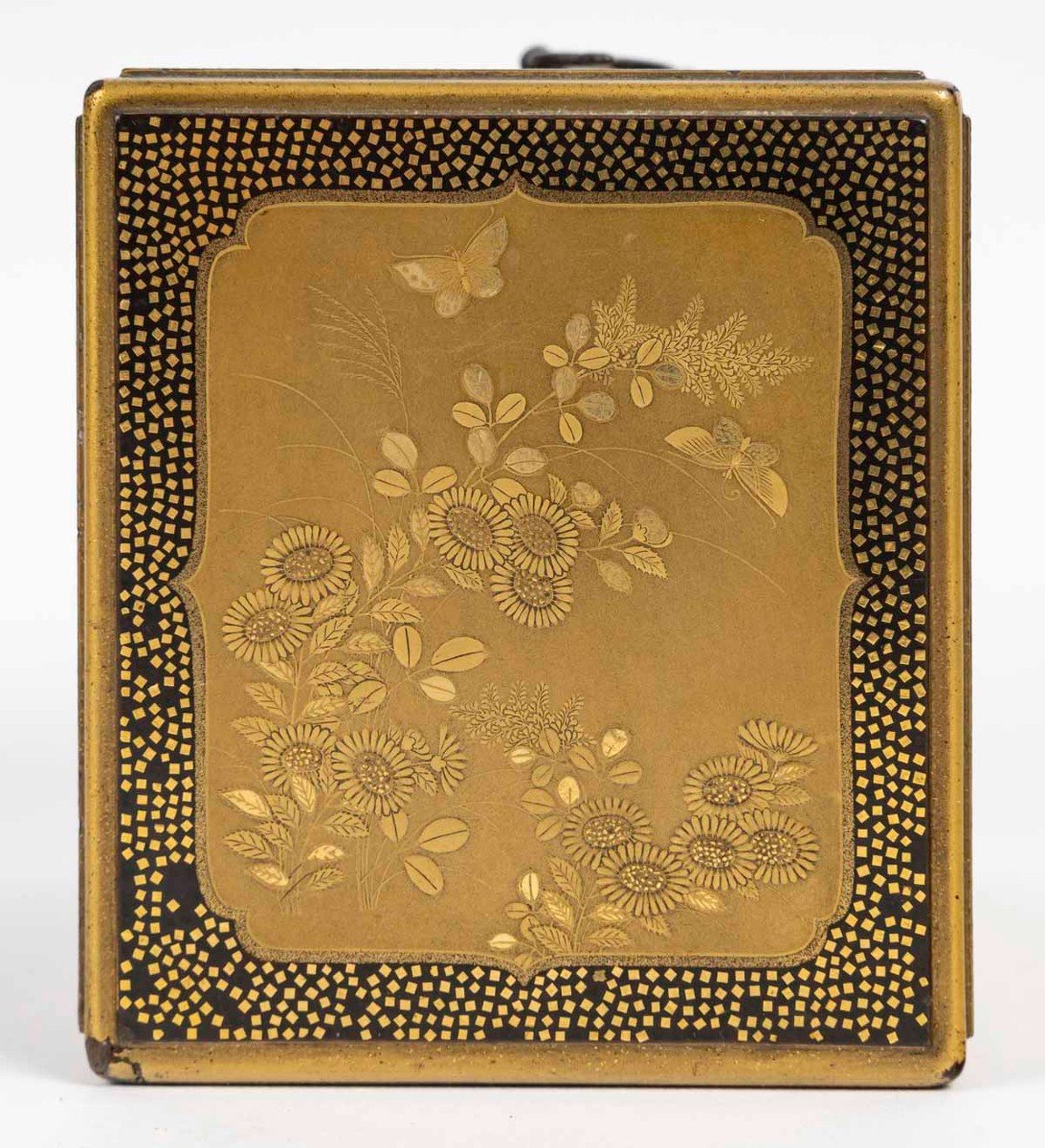 Small Japanese Cabinet In Gold Lacquer - Kodansu-photo-3